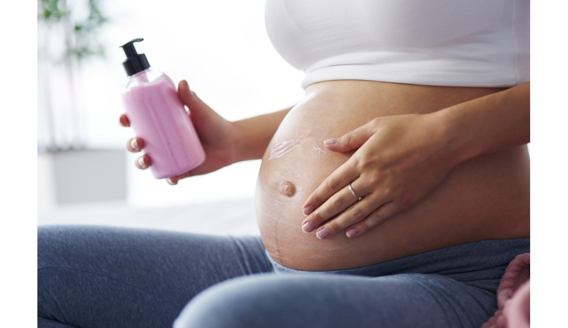 Jak zadbać o skórę w czasie ciąży? Poradnik dla przyszłych mam